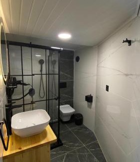 Ayder Hotel | Discover Kaledome Orman Evleri with Inviting Restaurant