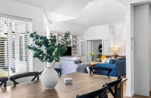 Merivale House | Family-Friendly KaleidoNook: Unique 3-BR Retreat Awaits