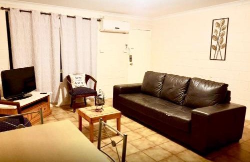 Victory Heights Apartment | Pet-Friendly Comfort at WA Kalgoorlie Boulder U3 Paddy's