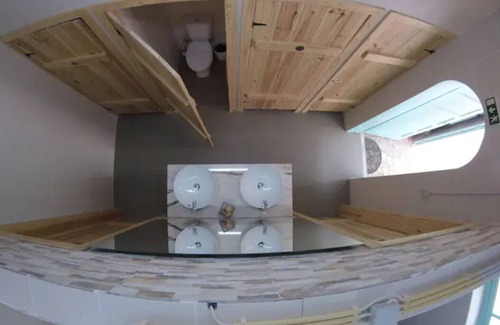 Costa de Caparica House | Discover Kali Vice Surf Villa: Family-Friendly Retreat
