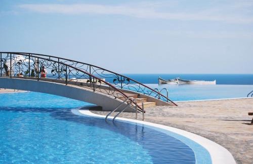 Topola Resort | Relaxing Kaliakria Resort: Oceanfront Pool & Spa Retreat