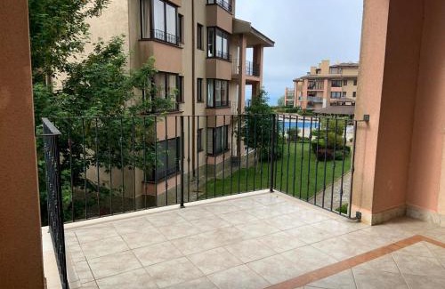 Topola Apartment | Discover Kaliakria Resort "Sunnysky" with Pool & Family Fun