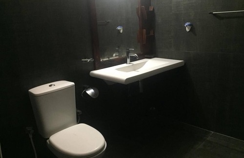 Medaketiya House | Discover Kalindu Residence: Family-Friendly with Breakfast