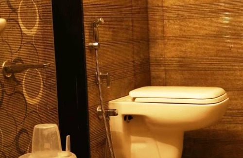 Yadiyur Hotel | Budget-Friendly Stay at Kalinga Tavern Residency