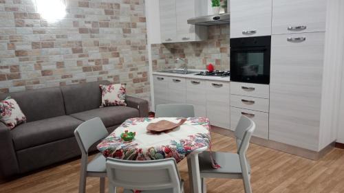 Capaci Apartment | Relax at Kalisa Home: Ocean View B&B in Palermo