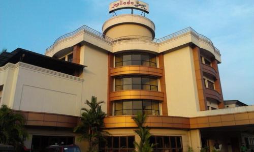 Irinjalakuda Hotel | Discover Kallada Regency: 4-Star Family-Friendly Stay