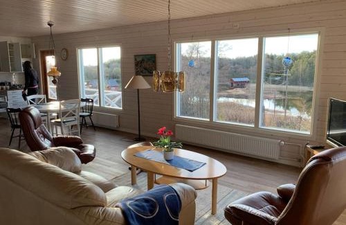 Odkarby House | Scenic Kalles: Oceanfront Haven with 10/10 Guest Rating