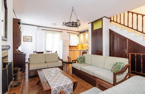 Kallikratia Villa | Beachfront Kallikratis Vintage House with Ocean Views