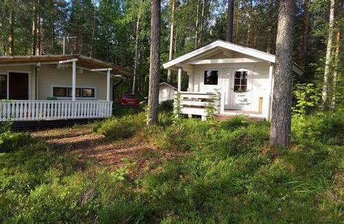 Savonlinna House | Pet-Friendly Kallioranta with Private Beach & Ocean View