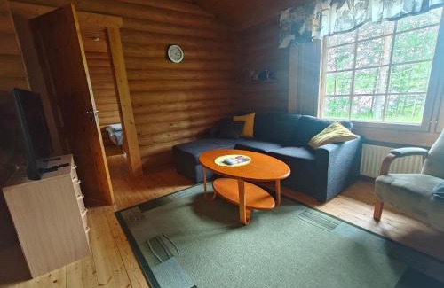Alavus Ski Chalet | Pet-Friendly Retreat at Kalliorinteen Mökit Lehtipirtti