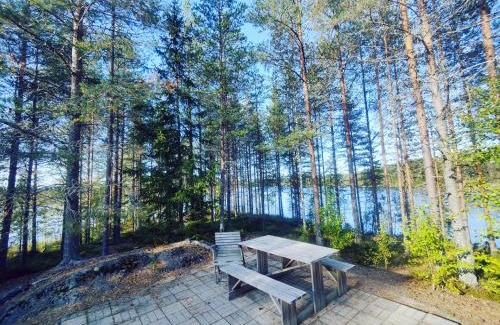 Alavus Ski Chalet | Cozy Kalliorinteen Mökit Ruskapirtti: Family & Pet-Friendly Stay