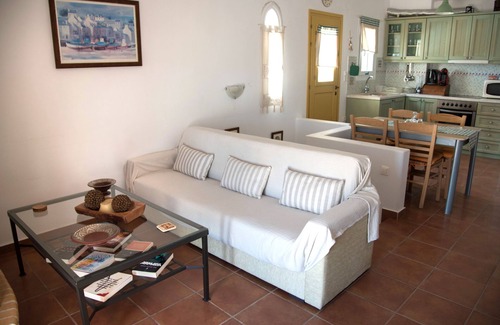 Marpissa House | Experience Kallisto 2 Villa with Oceanfront Pool & Spa