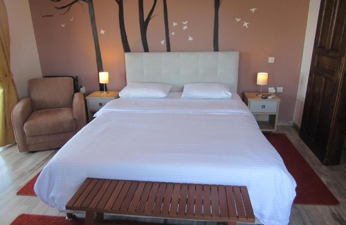 Mavrovouni Apartment | Charming Kallisto Studios: Guest Rated 9.4 & Breakfast Included