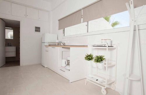 Kallithea Apartment | Family-Friendly Kallithea Blue Paradise with Breakfast Included