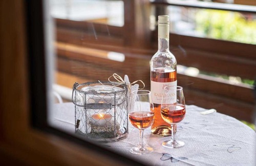 Bad Bellingen Bed & Breakfast | Oceanfront KALLMANN Gästehaus with Pool & Restaurant