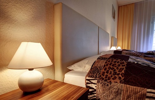 Spandau House | Comfortable Kallmeyer Hotel: Family-Friendly with Breakfast