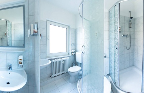 Spandau House | Comfortable Kallmeyer Hotel: Family-Friendly with Breakfast