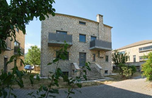 Pogoni Apartment | Experience Kalpaki Stone Apartment 2: Top-Rated Family Retreat