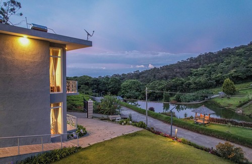 Kotagiri Villa | Cozy Kalpavriksha Villa with Kitchen & Breakfast Options
