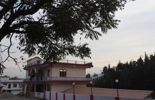 Champawat House | Cozy Kalptaru Homestay: Perfect for Families and Pets