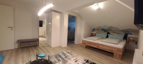 Glor House | Discover Kalser Eck: Pet-Friendly Haven with Breakfast & Hot Tub