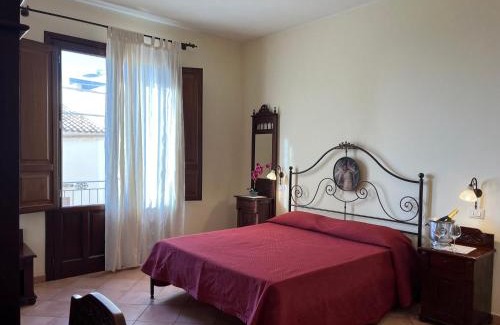 Macari Bed & Breakfast | Kalura B&B: Pet-Friendly Oceanfront Retreat with Breakfast