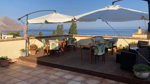 Macari Bed & Breakfast | Kalura B&B: Pet-Friendly Oceanfront Retreat with Breakfast