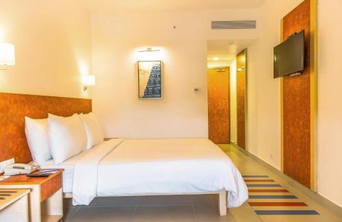 Urapakkam Hotel | Business-Friendly Kalyan Grand with Top Amenities