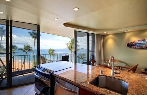Kihei Condo | Oceanfront 2 Bedroom Condo at Kamaole Nalu, #604