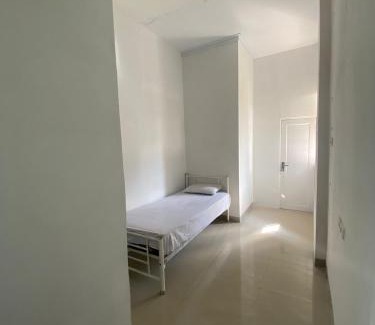 Medan House | Discover Kamar Kost: Family-Friendly Comfort Awaits
