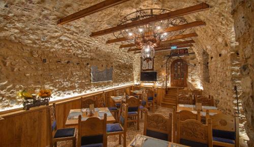 Ioannina Town Centre Hotel | Discover KAMARES Historic Boutique Hotel & Spa: 5-Star Haven