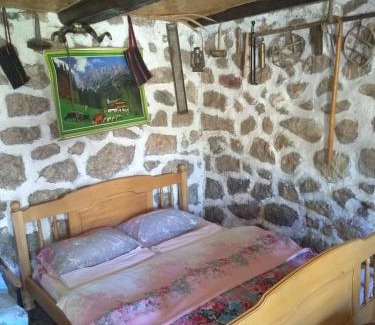 Zabljak Apartment | Discover KAMENA KUĆA: Pet-Friendly with Breakfast Included