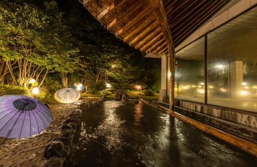 Kazuno Hotel | Discover KAMENOI HOTEL Akita Yuze with Relaxing Hot Tub