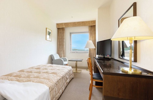 Noheji House | Eco-Friendly Retreat at KamenoI Hotel Aomori Makado