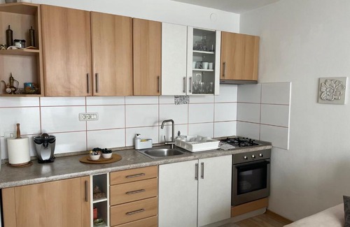 Koper Apartment | Ocean View Haven: Guest Rated 10/10 at Kami Hotel
