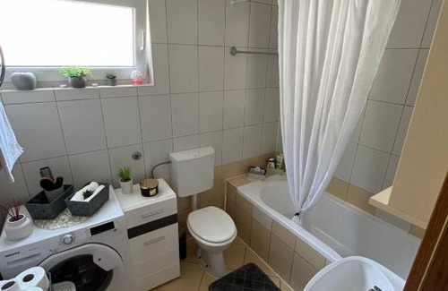 Koper Apartment | Ocean View Haven: Guest Rated 10/10 at Kami Hotel