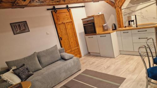 Lidzbark Warminski Apartment | Family-Friendly Stay at Kamienica "Pod dębem" - Rated 9.3
