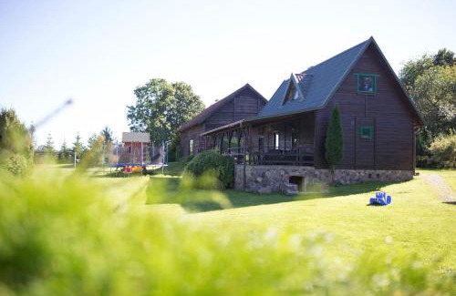 Biskupiec House | Idyllic Kamionka House - Siedlisko with Beachfront Bliss