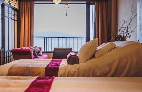 Kamisuwa Onsen House | Relaxing Kamisuwa Onsen Hotel Shinyu with Spa & Hot Tub