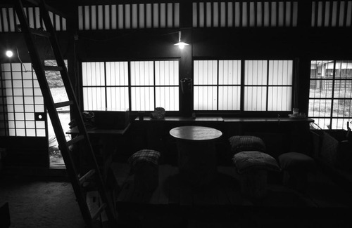 Takamori-machi House | Discover the Elegance of 紙屋 Hotel for Your Next Getaway
