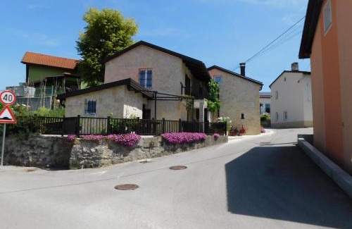 Ilirska Bistrica House | Experience Comfort at Kamnita hiša Stari klesar