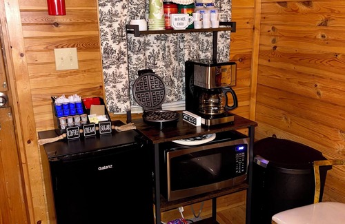 Brooklyn Cabin | Explore Kamp 42 Degrees Campground: Pet-Friendly Retreat