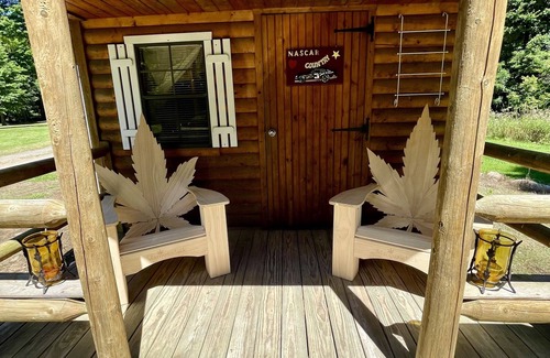 Brooklyn Cabin | Explore Kamp 42 Degrees Campground: Pet-Friendly Retreat