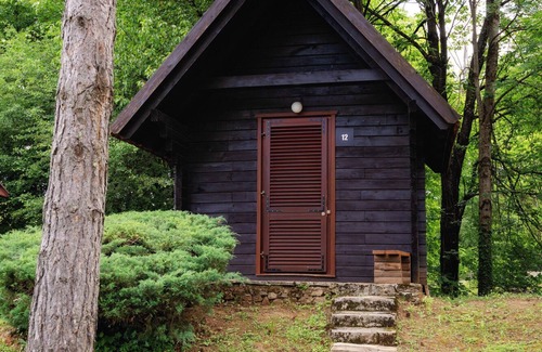 Catrnja RV Rental | Discover Kamp Korana: Pet-Friendly Retreat with Breakfast