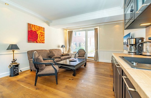Kampen Apartment | Experience Kampenlounge - Oceanfront Retreat with Spa
