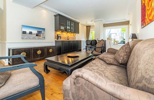 Kampen Apartment | Experience Kampenlounge - Oceanfront Retreat with Spa