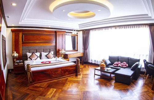 Stueng Saen Hotel | Discover Comfort at Kampong Thom Palace Hotel