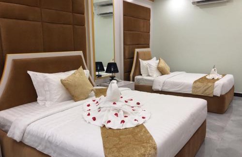 Stueng Saen Hotel | Discover Kampong Thom Royal Hotel: Pool, Breakfast & More