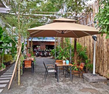 Kampot Bed & Breakfast | Cozy Kampot Coco Guest House with Family-Friendly Amenities