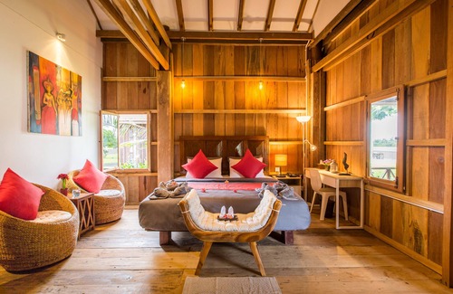 Kampot Hotel | Relax at Kampot River Residence with Pool and Spa Amenities